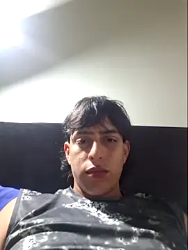 Snapshot of sexhot222 chatting on 11.08.25 sexhot222 online show from 11.08.25