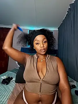 Queen-Chocolate online show from 01.08.26