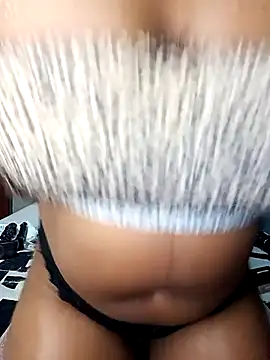 Snapshot of Queen-Chocolate chatting on 01.31.26 Queen-Chocolate online show from 01.31.26