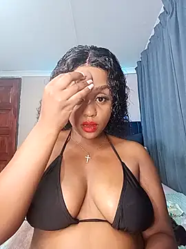 Snapshot of Queen-Chocolate chatting on 02.07.26 Queen-Chocolate online show from 02.07.26