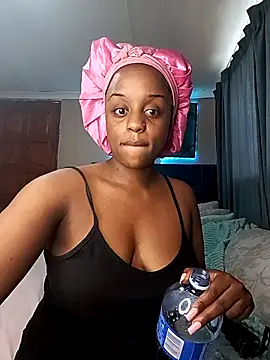 Snapshot of Queen-Chocolate chatting on 02.09.26 Queen-Chocolate online show from 02.09.26