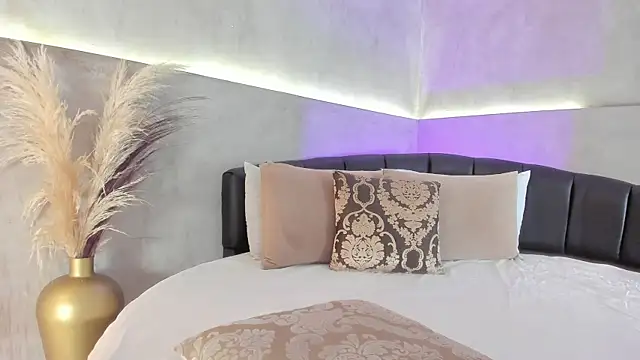 Nicol Lopez 1 online show from 11.15.25