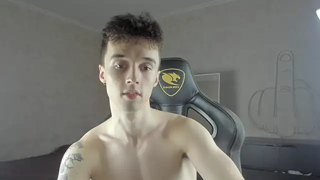 Snapshot of MasonWarholl chatting on 10.02.25 MasonWarholl online show from 10.02.25