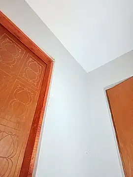 Snapshot of Mayo01_ chatting on 10.31.25 Mayo01 online show from 10.31.25