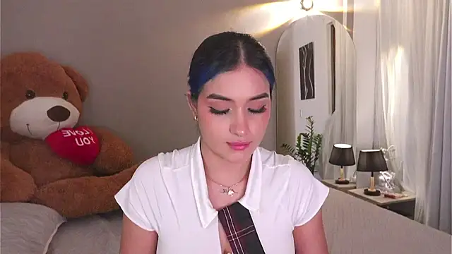 AnnyHizzle online show from 11.02.25