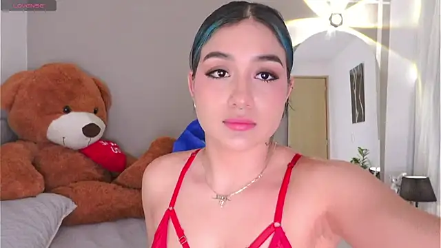 AnnyHizzle online show from 11.18.25