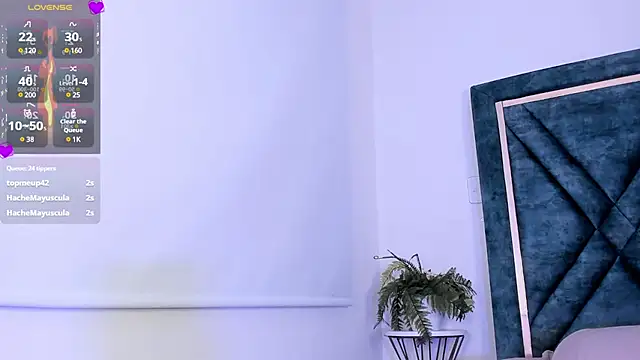 Dapnne  online show from 12.03.24