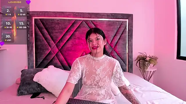 Dapnne  online show from 02.19.25