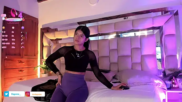 Dapnne  online show from 10.02.25