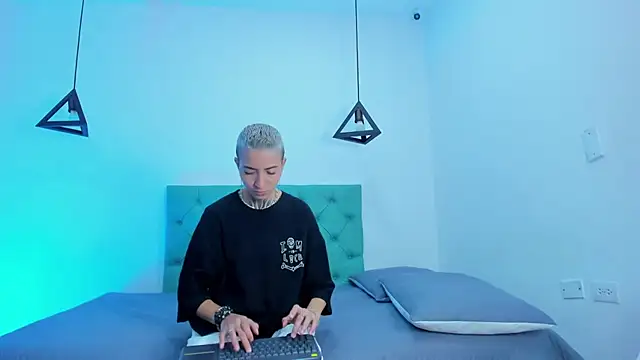 Snapshot of Tinny_and_Candy chatting on 03.02.25 Tinny and Candy online show from 03.02.25