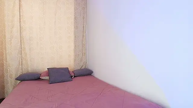 Tinny and Candy online show from 02.09.26