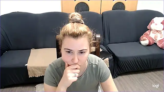 VioletaFlower7 online show from 01.18.25