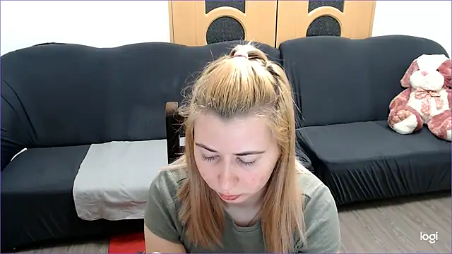 VioletaFlower7 online show from 02.22.25