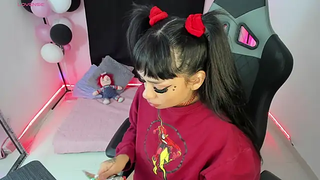 zoesullivan online show from 12.05.24