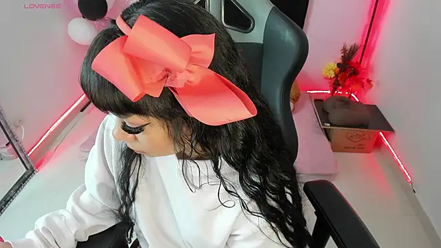 zoesullivan online show from 12.20.24