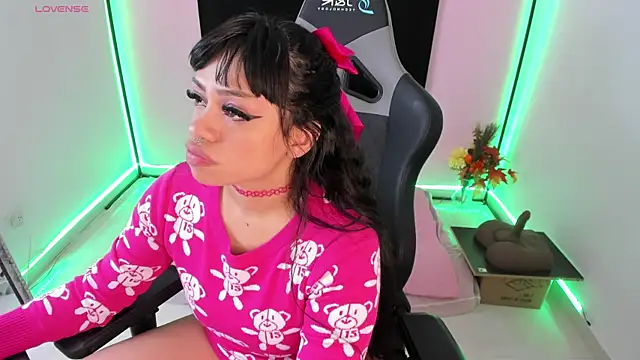 zoesullivan online show from 12.30.24