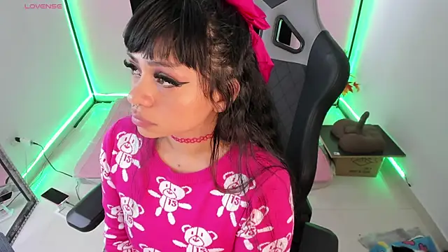 zoesullivan online show from 12.30.24