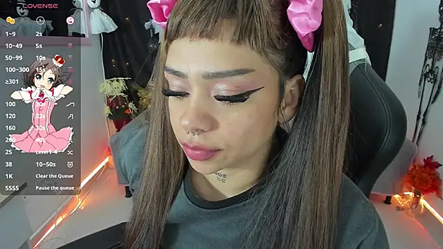 zoesullivan online show from 10.17.25