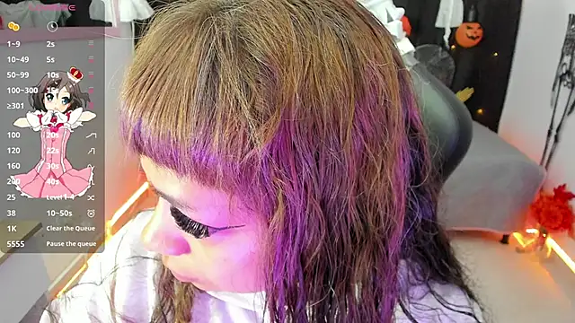 zoesullivan online show from 10.18.25