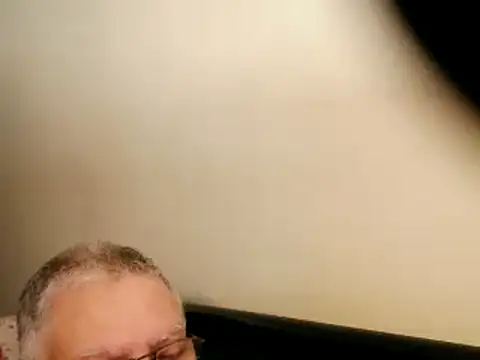 Snapshot of 100Tauros chatting on 02.25.25 100Tauros online show from 02.25.25