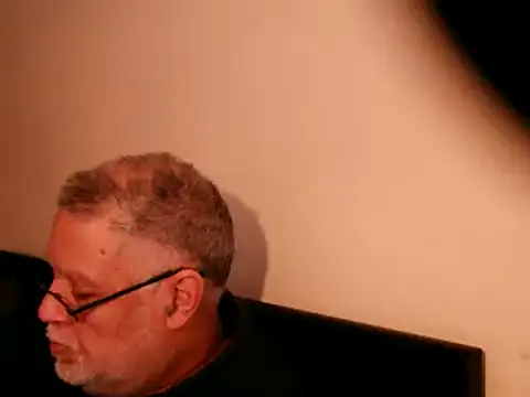 Snapshot of 100Tauros chatting on 02.27.25 100Tauros online show from 02.27.25