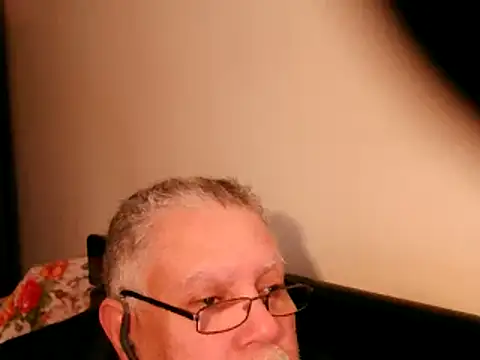 Snapshot of 100Tauros chatting on 03.13.25 100Tauros online show from 03.13.25