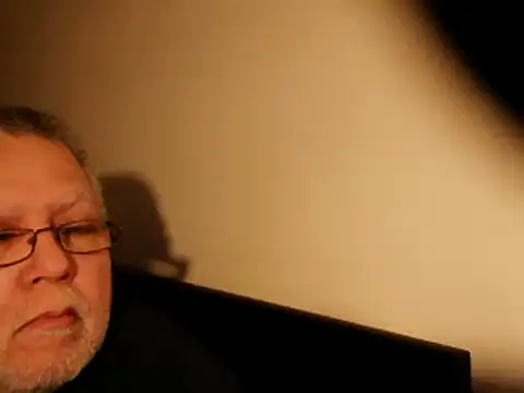 Snapshot of 100Tauros chatting on 03.13.25 100Tauros online show from 03.13.25