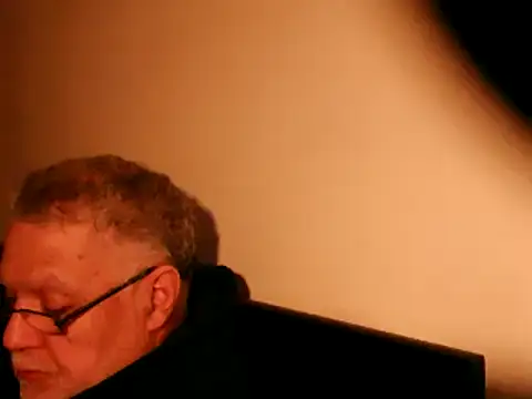 Snapshot of 100Tauros chatting on 03.15.25 100Tauros online show from 03.15.25