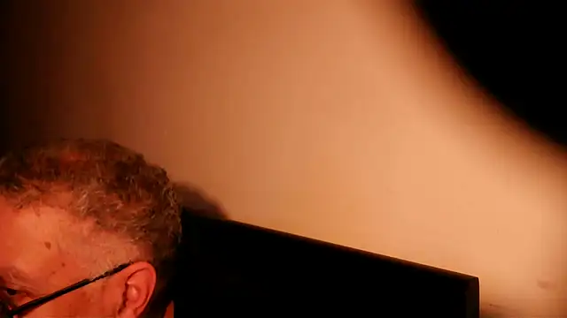 Snapshot of 100Tauros chatting on 03.15.25 100Tauros online show from 03.15.25