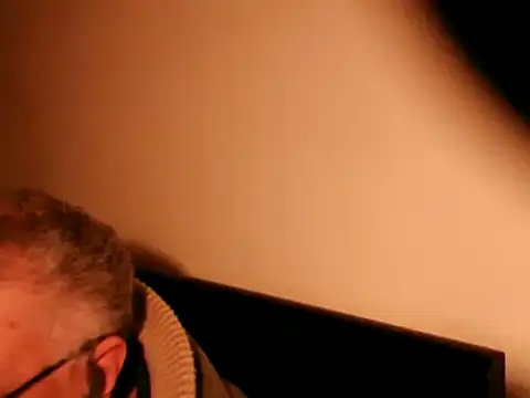 Snapshot of 100Tauros chatting on 03.16.25 100Tauros online show from 03.16.25