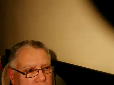 Snapshot of 100Tauros chatting on 03.19.25 100Tauros online show from 03.19.25