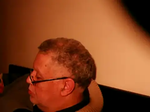 Snapshot of 100Tauros chatting on 03.20.25 100Tauros online show from 03.20.25