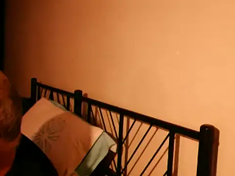 Snapshot of 100Tauros chatting on 09.25.25 100Tauros online show from 09.25.25