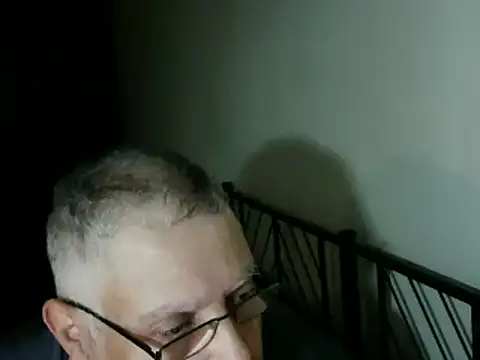 Snapshot of 100Tauros chatting on 10.24.25 100Tauros online show from 10.24.25