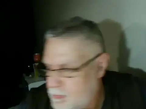 Snapshot of 100Tauros chatting on 10.26.25 100Tauros online show from 10.26.25