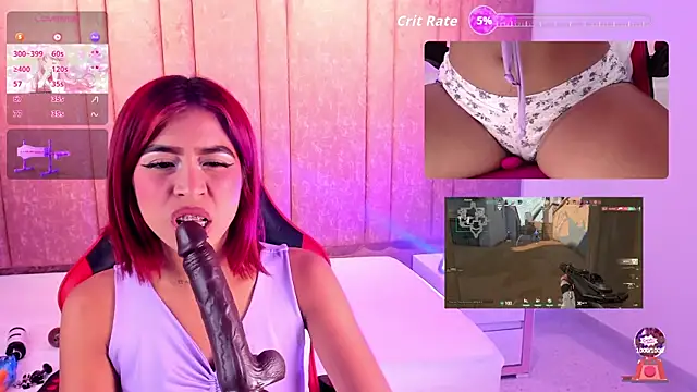 Snapshot of XimenaReid chatting on 10.28.25 XimenaReid online show from 10.28.25