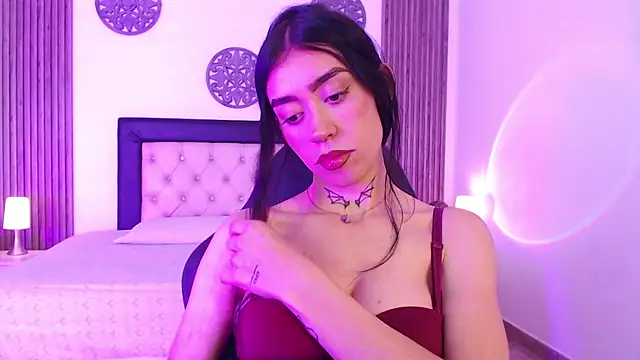 Julieta De Los Angeles online show from 12.17.25