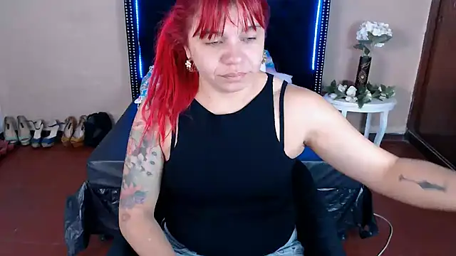 Snapshot of VioletaaaSlave chatting on 06.30.26 VioletaaaSlave online show from 06.30.26