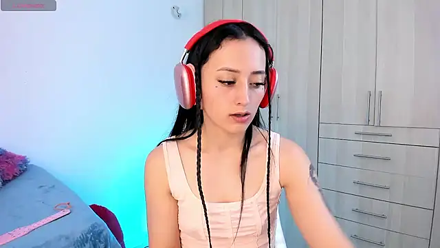 Snapshot of liaqueen610 chatting on 12.13.24 liaqueen610 online show from 12.13.24