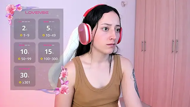 Snapshot of liaqueen610 chatting on 02.04.25 liaqueen610 online show from 02.04.25