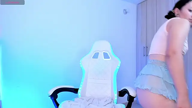 Snapshot of liaqueen610 chatting on 02.04.25 liaqueen610 online show from 02.04.25