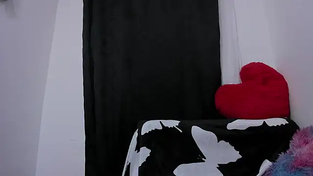 liaqueen610 online show from 07.13.26