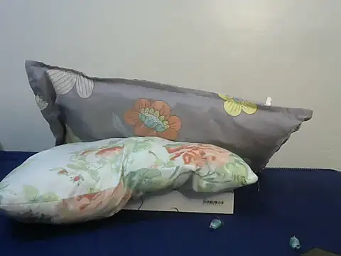 StacyGee24 online show from 10.08.25