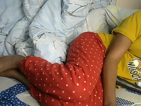 StacyGee24 online show from 11.05.25