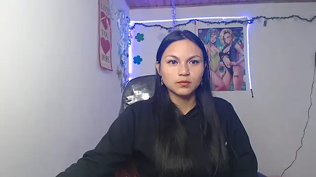 Snapshot of Zafiroweb09 chatting on 12.11.24 Zafiroweb09 online show from 12.11.24