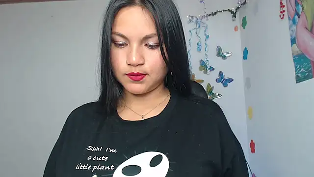 Snapshot of Zafiroweb09 chatting on 12.24.24 Zafiroweb09 online show from 12.24.24