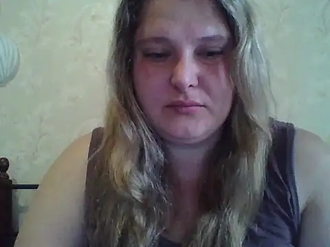 Snapshot of ParisMimi chatting on 05.17.26 ParisMimi online show from 05.17.26