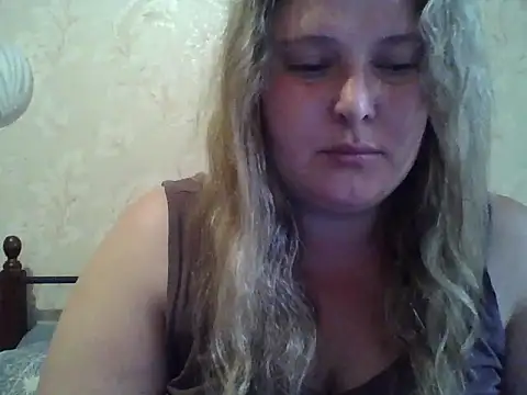 Snapshot of ParisMimi chatting on 05.27.26 ParisMimi online show from 05.27.26