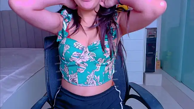 Aashika-Kaur online show from 12.05.25