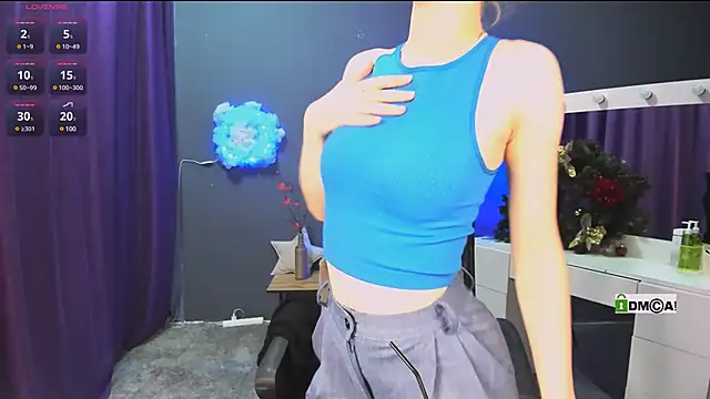 liana kisses online show from 02.04.25